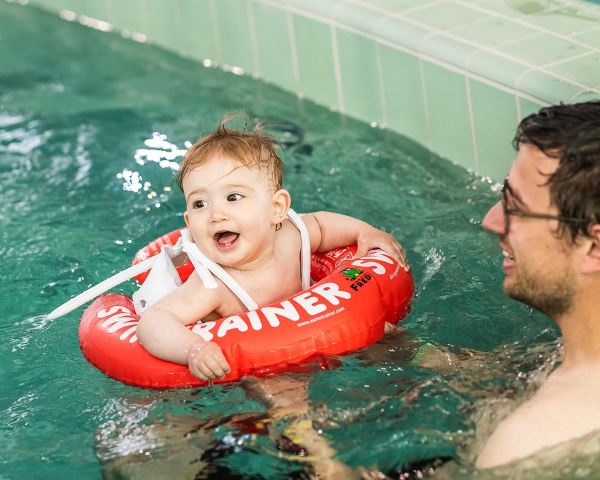 Un moment de qualité avec votre bébé dans une eau bien chaude