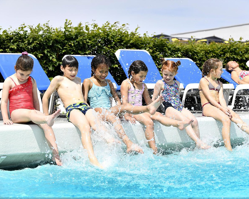 Emmenez votre groupe dans le meilleur centre aquatique de la région !