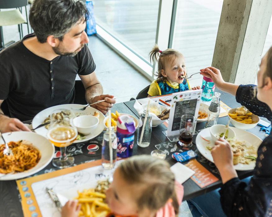 Kindvriendelijke brasserie met speeltuin