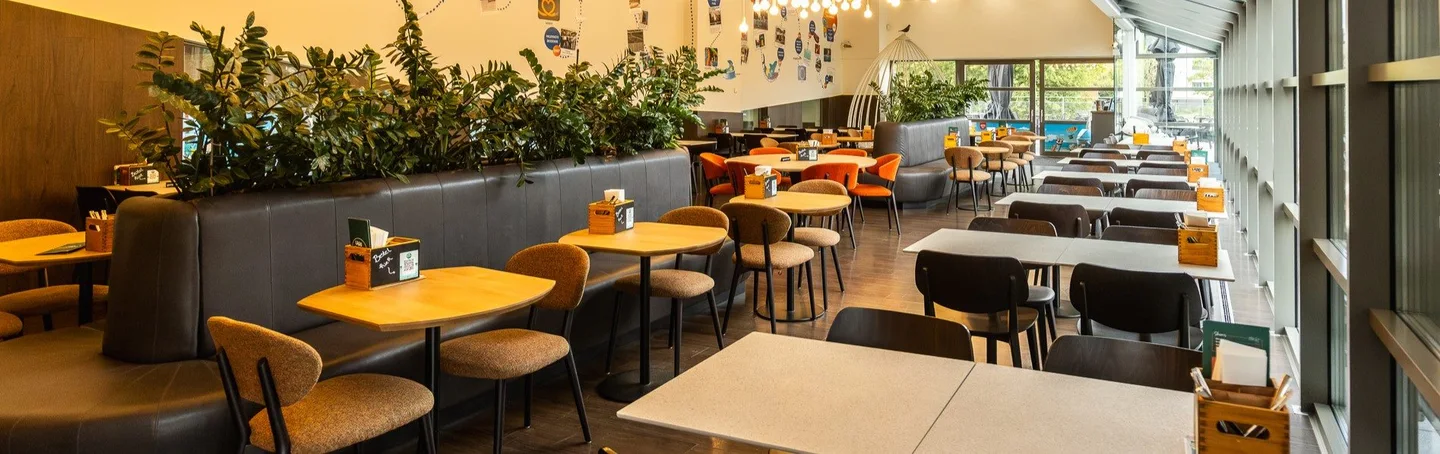 LAGO Pelt LAGO Bistro overzicht zaal