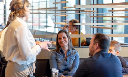 LAGO Kortrijk Weide Bistro Klanten en bediening