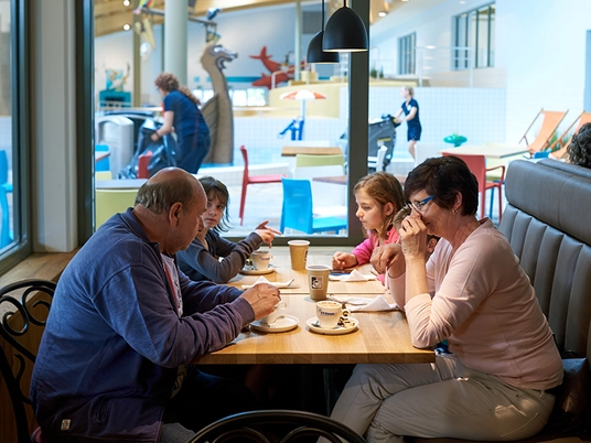 LAGO Brugge bistro grootouders met kids