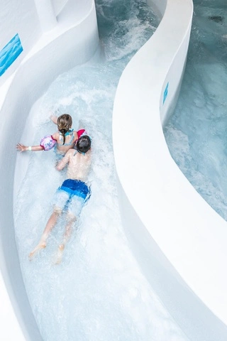 Lago Sint-Truiden wildwaterbaan jongen