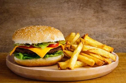 hamburger en frietjes menu