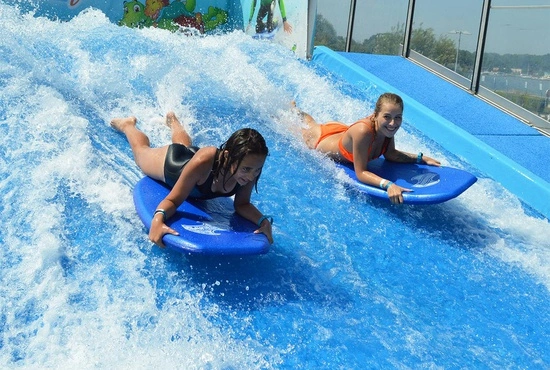 LAGO Mons lago surf filles