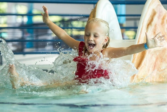 Peuters en kleuters dromen weg in een fantasierijke waterwereld.
