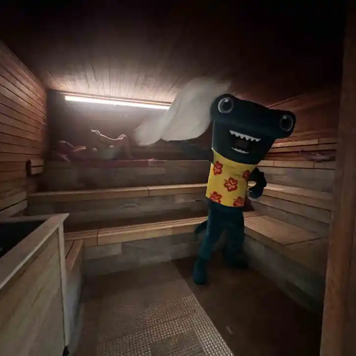 LAGO Pelt sauna opgiet met mascotte