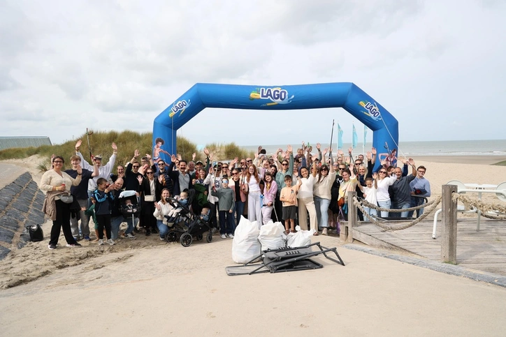 LAGO Bredene Beach Clean-up team LAGO