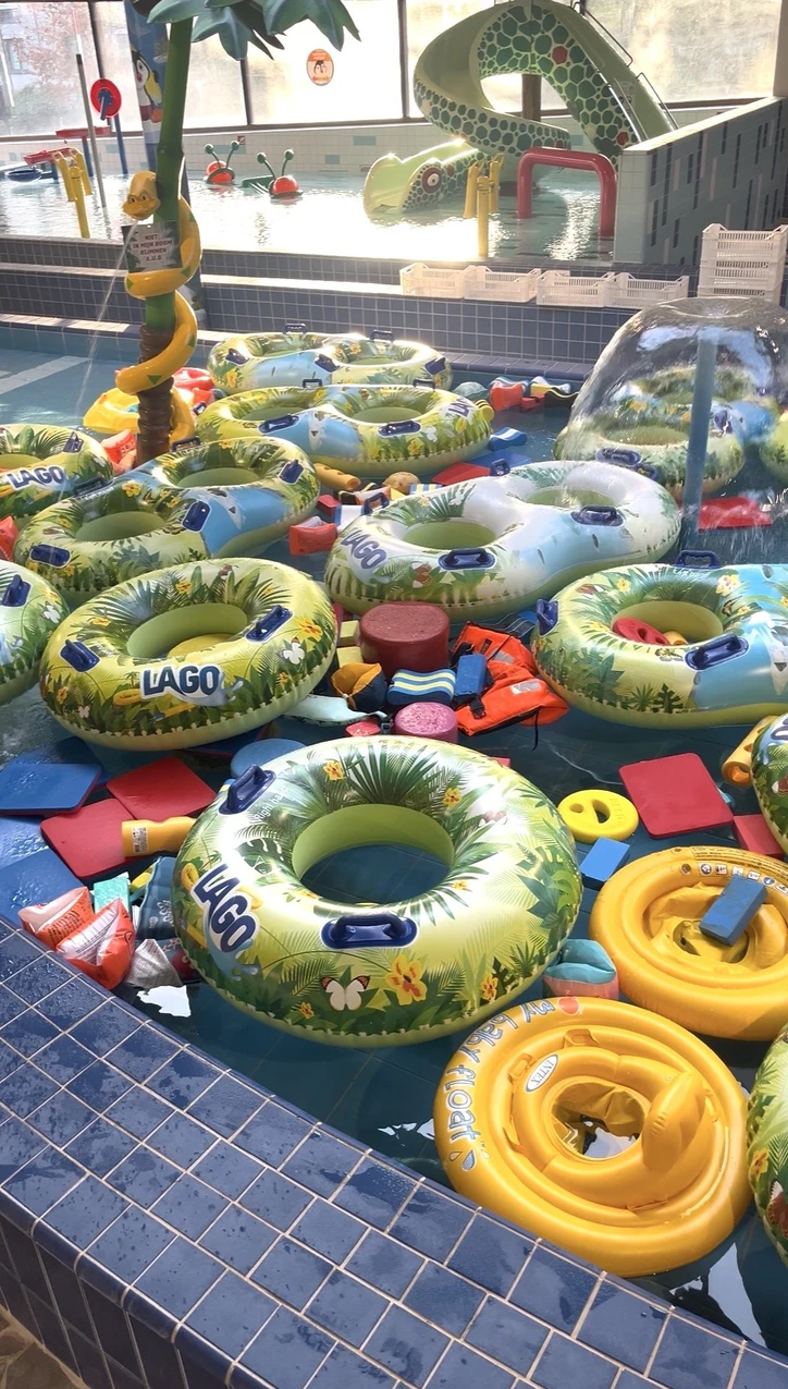 Banden en gadgets in kinderbad